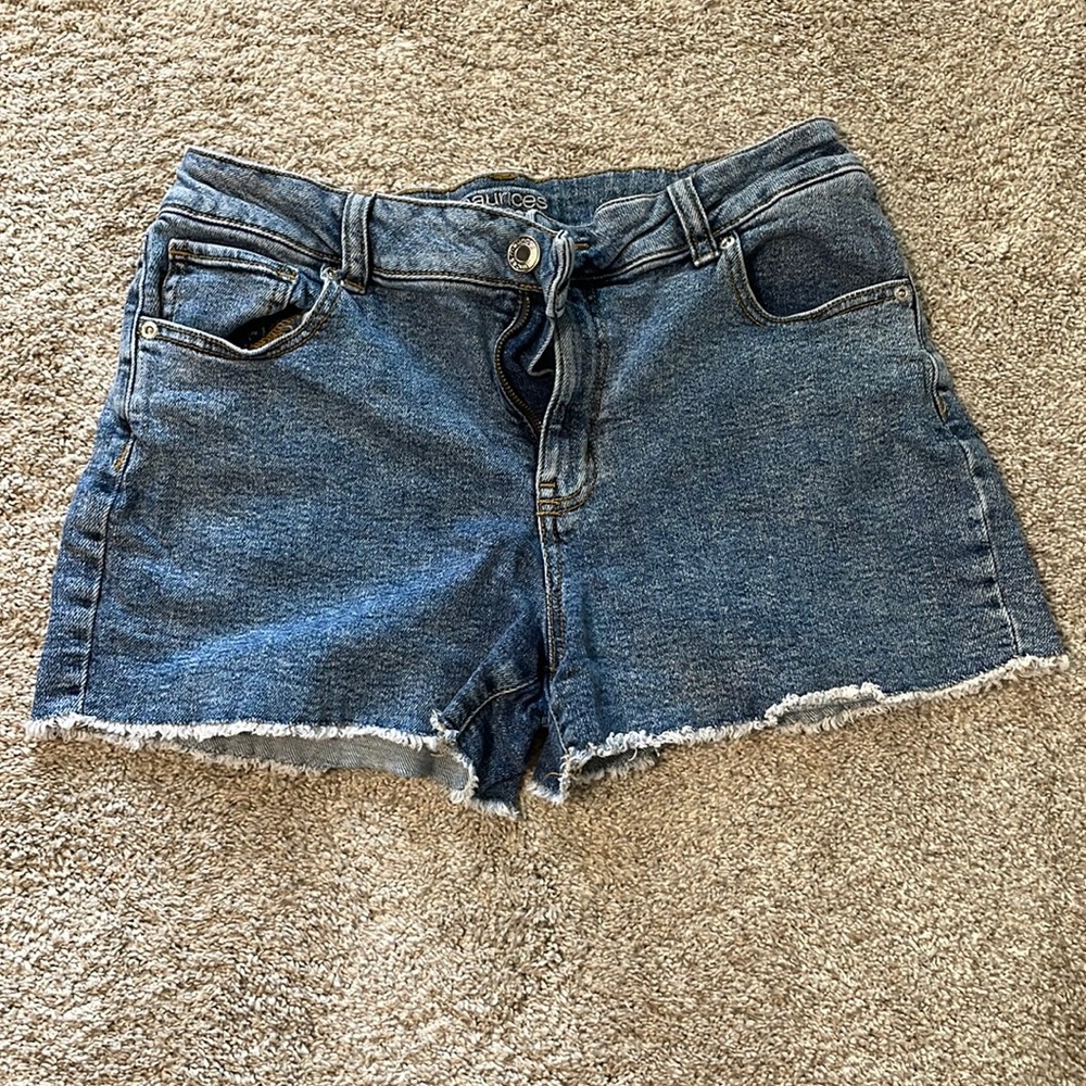 Maurices Jean shorts, size 12